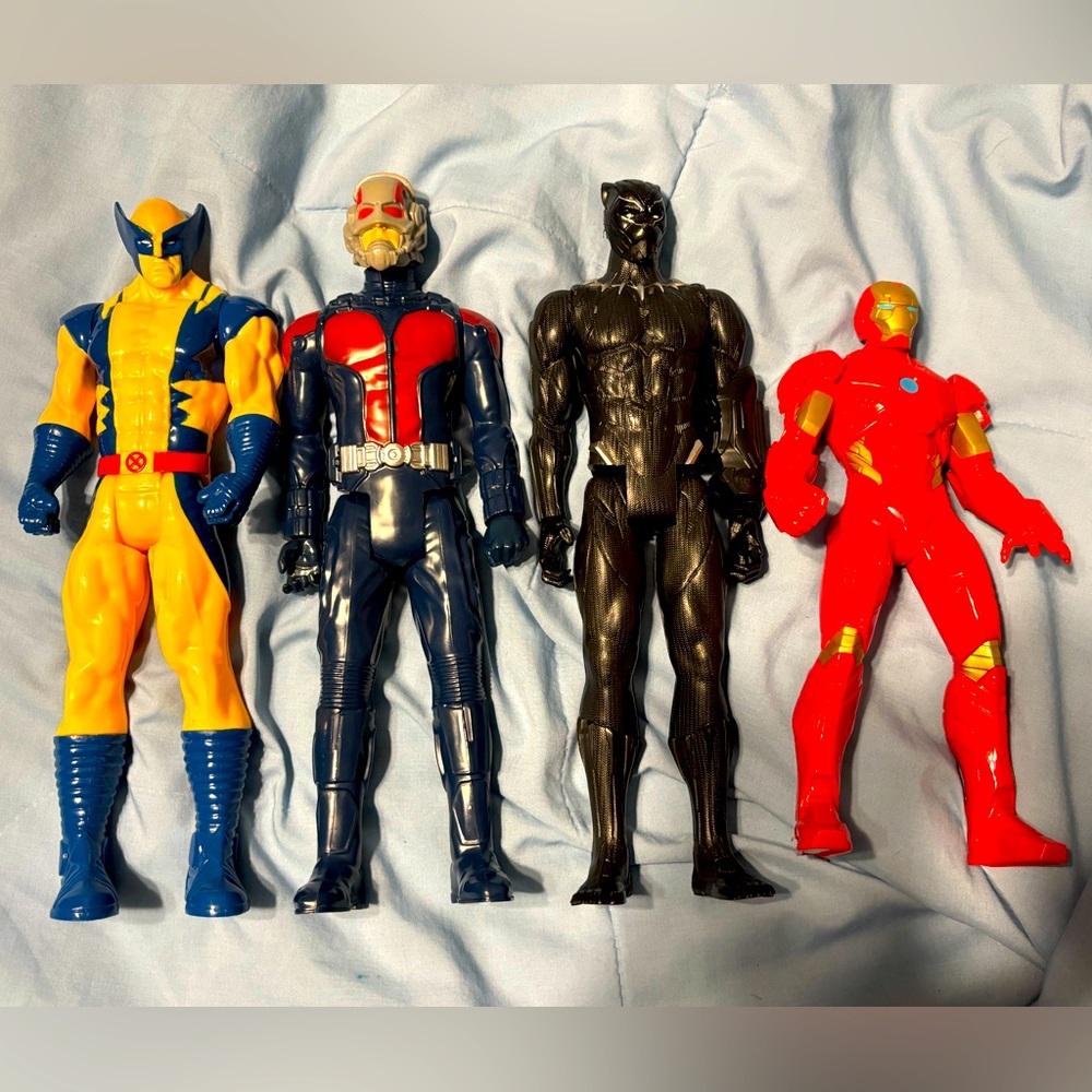 Action figure lot
